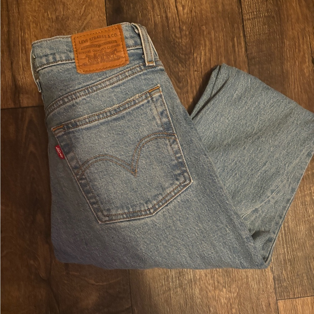 Levi's Wedgie Icon Straight Ankle Jeans in Bright Side Aritzia